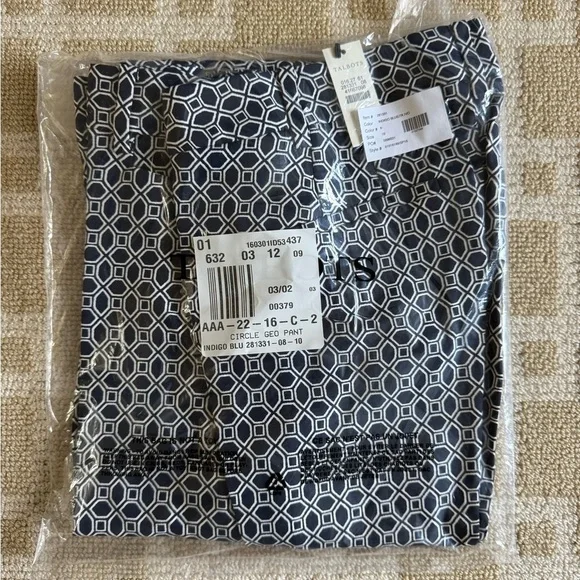 NWT Talbots Hampshire Ankle Pants Navy White Circle Geo Print Cotton Stretch 10 - Picture 9 of 9